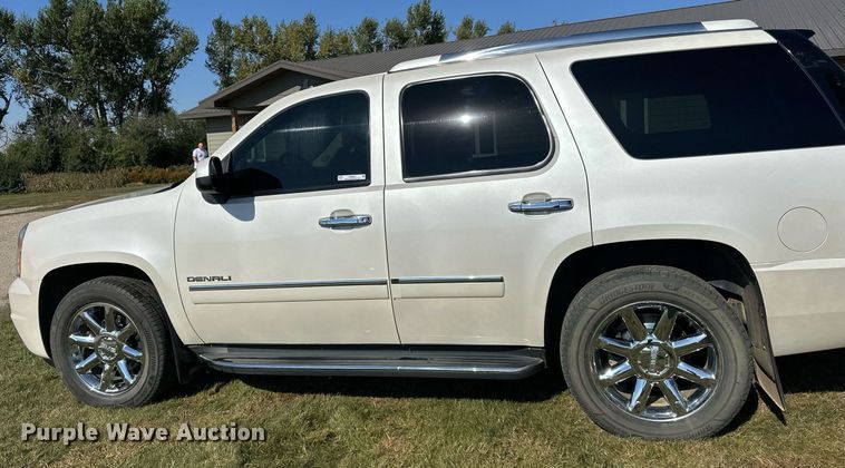 image for item LR9501 2011 GMC  Yukon Denali SUV