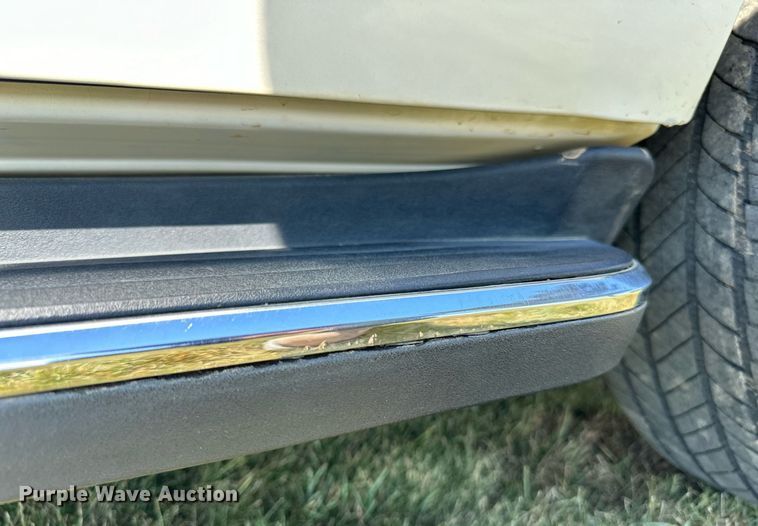 image for item LR9501 2011 GMC  Yukon Denali SUV