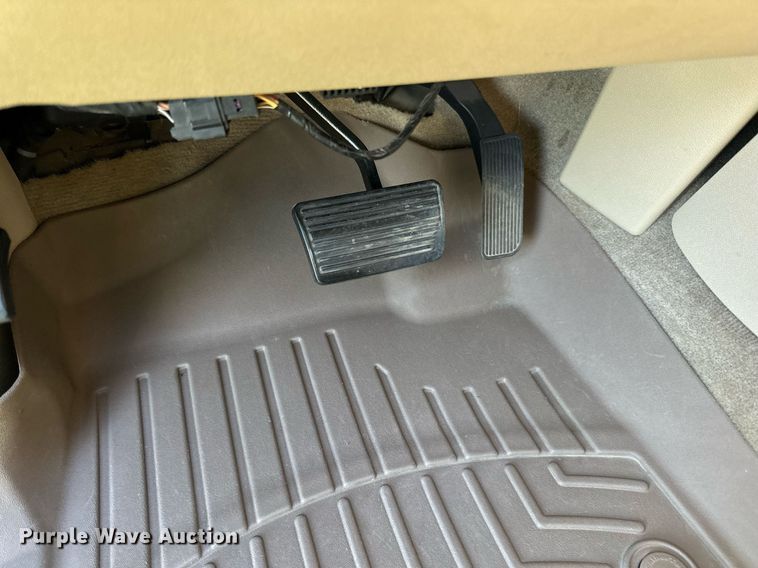 image for item LR9501 2011 GMC  Yukon Denali SUV