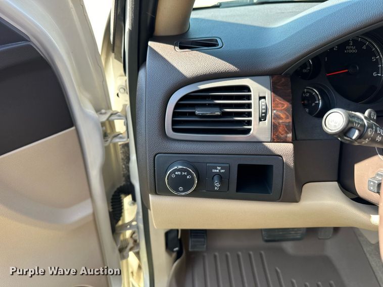 image for item LR9501 2011 GMC  Yukon Denali SUV