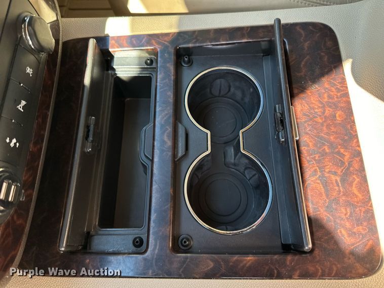 image for item LR9501 2011 GMC  Yukon Denali SUV