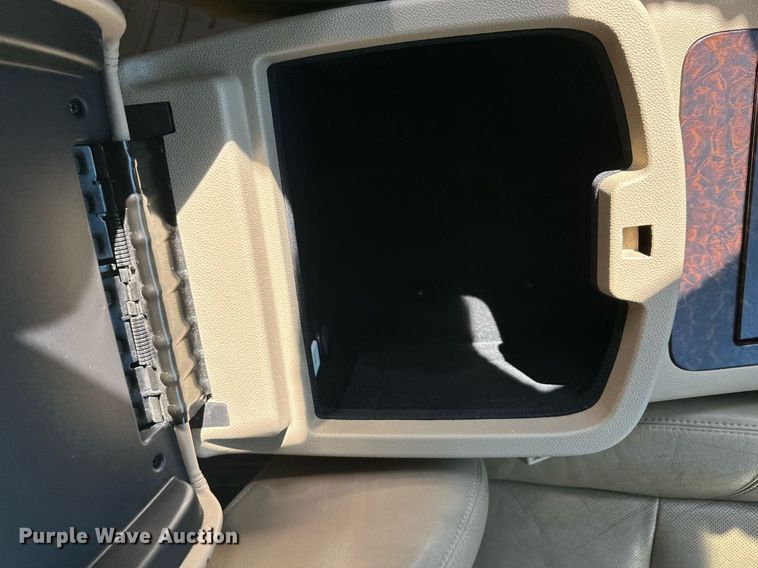 image for item LR9501 2011 GMC  Yukon Denali SUV