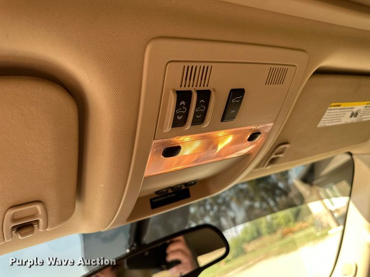 image for item LR9501 2011 GMC  Yukon Denali SUV