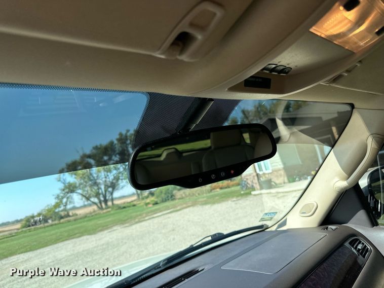 image for item LR9501 2011 GMC  Yukon Denali SUV