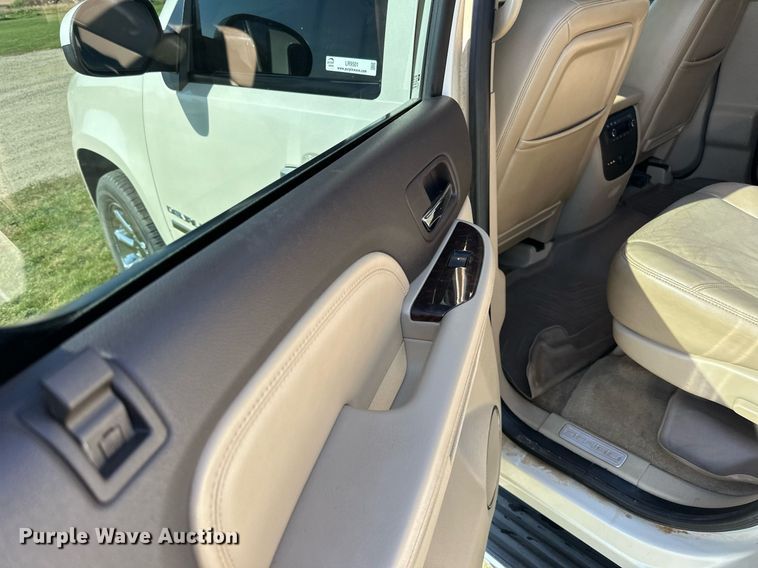 image for item LR9501 2011 GMC  Yukon Denali SUV