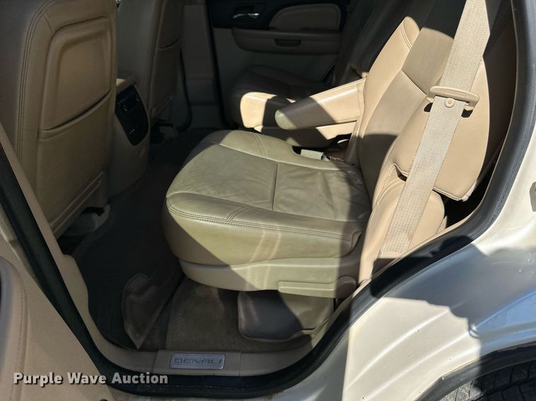 image for item LR9501 2011 GMC  Yukon Denali SUV