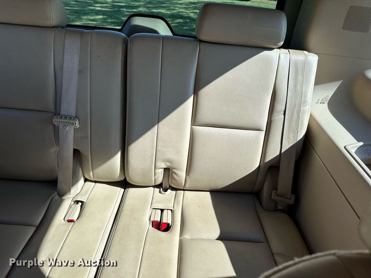 image for item LR9501 2011 GMC  Yukon Denali SUV