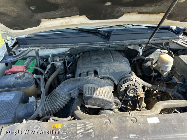 image for item LR9501 2011 GMC  Yukon Denali SUV