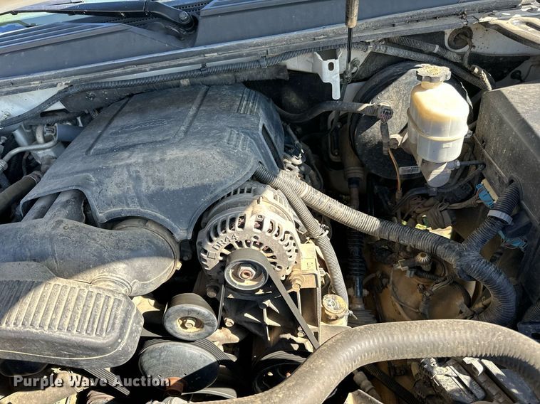 image for item LR9501 2011 GMC  Yukon Denali SUV