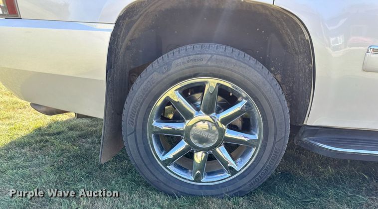 image for item LR9501 2011 GMC  Yukon Denali SUV