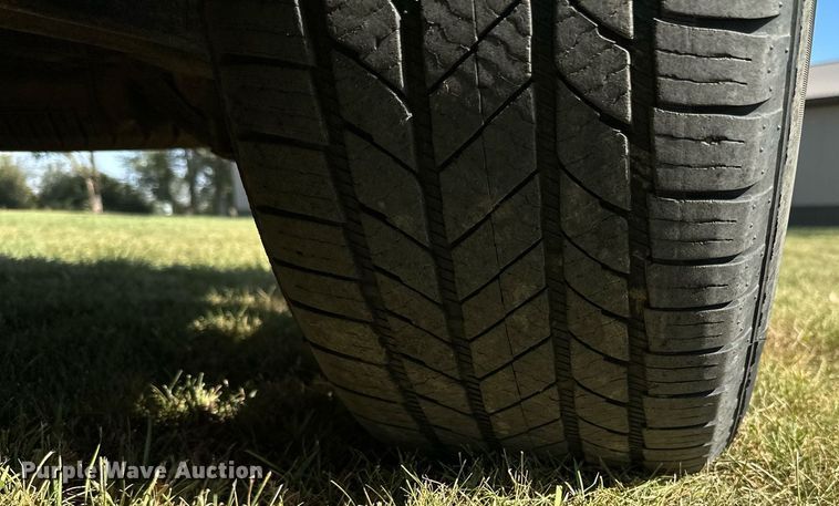 image for item LR9501 2011 GMC  Yukon Denali SUV