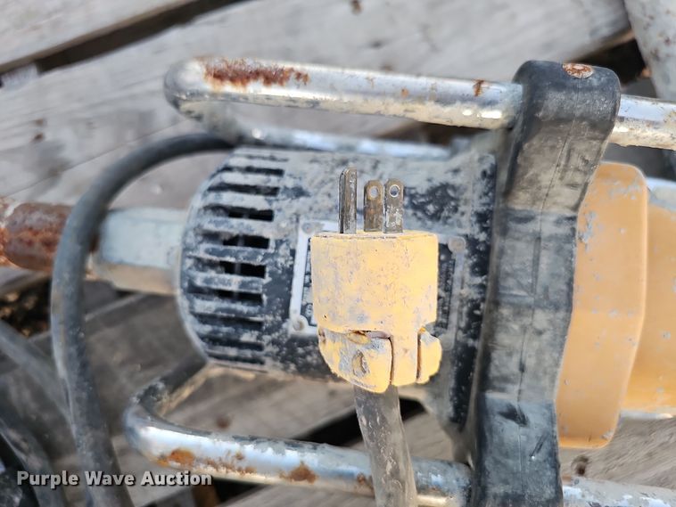 image for item LW9942 Concrete equipment 