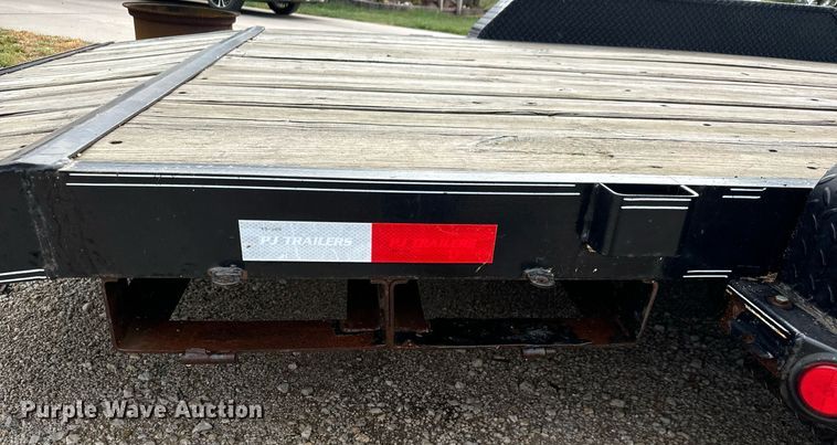 image for item MV9186 2017 PJ CE202 equipment trailer