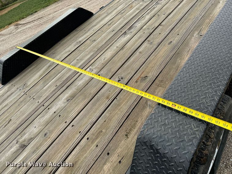 image for item MV9186 2017 PJ CE202 equipment trailer