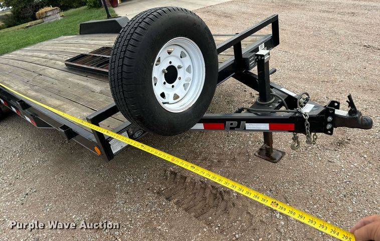 image for item MV9186 2017 PJ CE202 equipment trailer