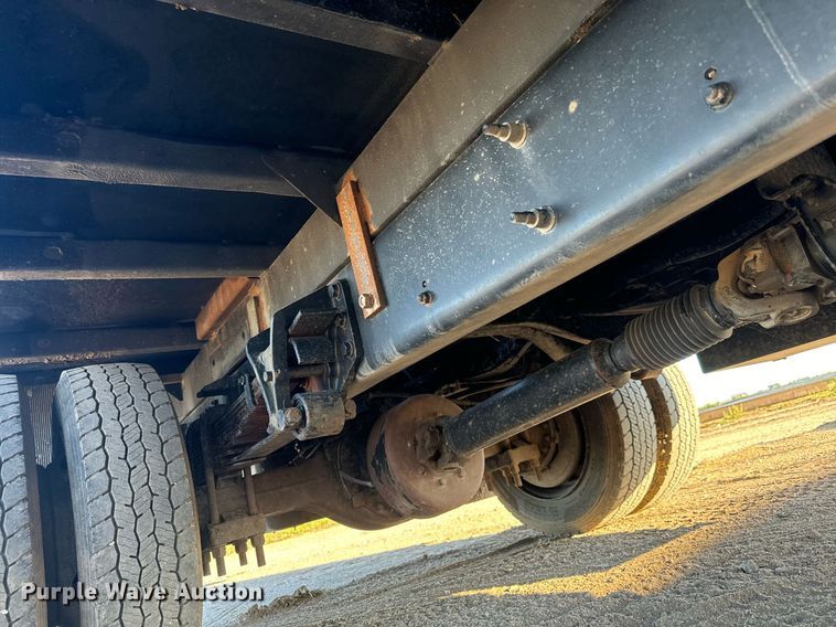 image for item MV9230 2020 Chevrolet  Silverado 5500HD Crew Cab flatbed truck