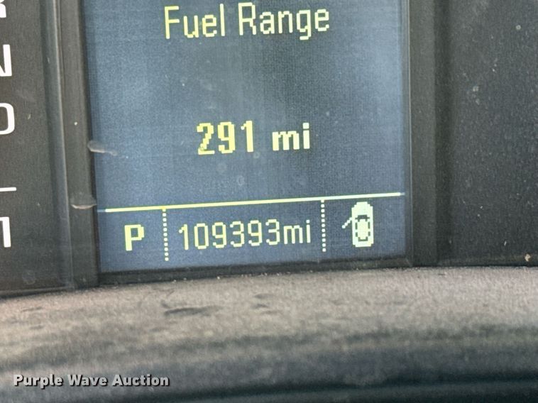 image for item MV9230 2020 Chevrolet  Silverado 5500HD Crew Cab flatbed truck