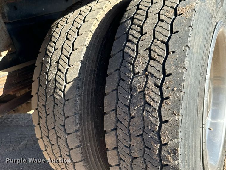 image for item MV9230 2020 Chevrolet  Silverado 5500HD Crew Cab flatbed truck