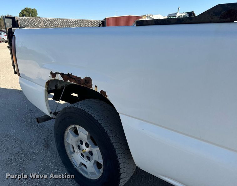 image for item MV9258 2000 Chevrolet  Silverado 1500  Ext. Cab pickup truck