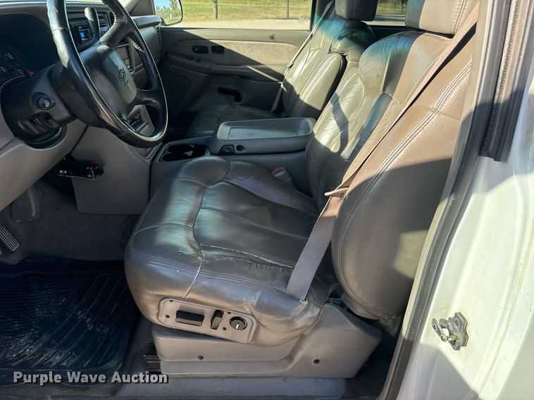 image for item MV9258 2000 Chevrolet  Silverado 1500  Ext. Cab pickup truck