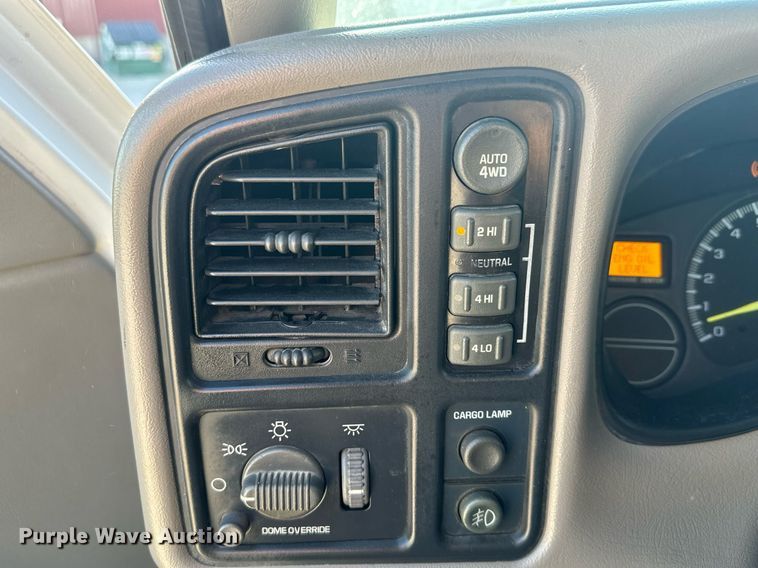 image for item MV9258 2000 Chevrolet  Silverado 1500  Ext. Cab pickup truck