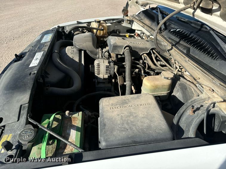 image for item MV9258 2000 Chevrolet  Silverado 1500  Ext. Cab pickup truck