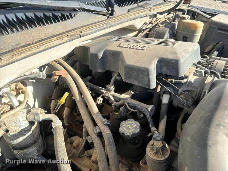 image for item MV9258 2000 Chevrolet  Silverado 1500  Ext. Cab pickup truck