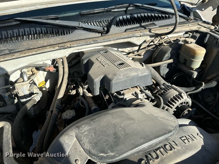 image for item MV9258 2000 Chevrolet  Silverado 1500  Ext. Cab pickup truck