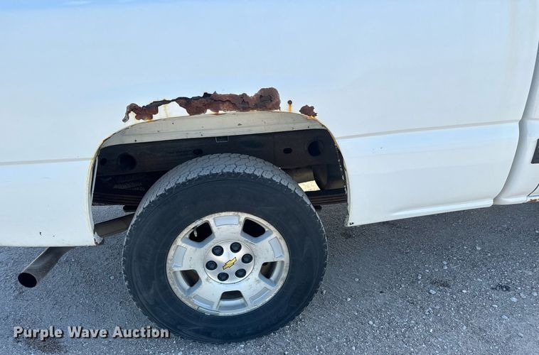 image for item MV9258 2000 Chevrolet  Silverado 1500  Ext. Cab pickup truck