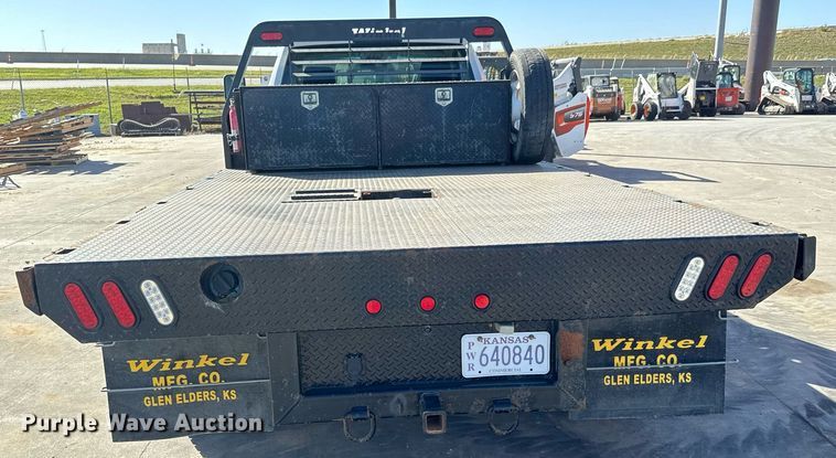 image for item MV9271 2017 Dodge  Ram 5500HD flatbed truck