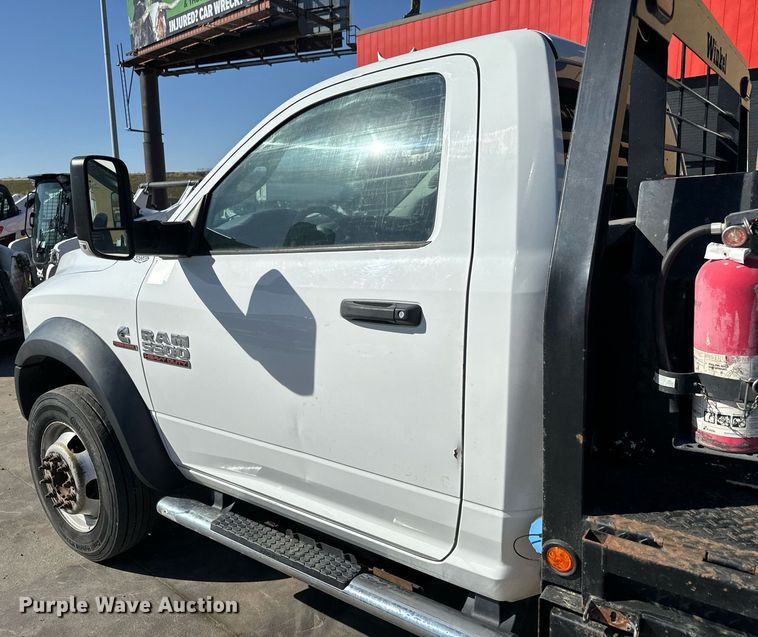 image for item MV9271 2017 Dodge  Ram 5500HD flatbed truck