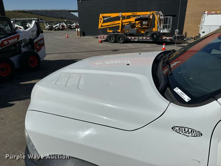 image for item MV9271 2017 Dodge  Ram 5500HD flatbed truck