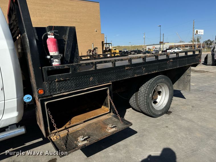 image for item MV9271 2017 Dodge  Ram 5500HD flatbed truck