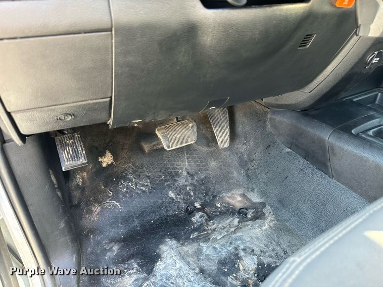 image for item MV9271 2017 Dodge  Ram 5500HD flatbed truck