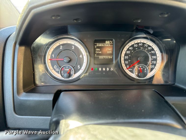 image for item MV9271 2017 Dodge  Ram 5500HD flatbed truck