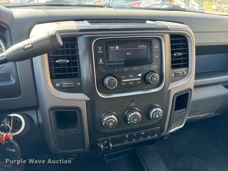 image for item MV9271 2017 Dodge  Ram 5500HD flatbed truck