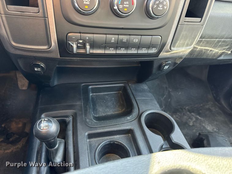 image for item MV9271 2017 Dodge  Ram 5500HD flatbed truck