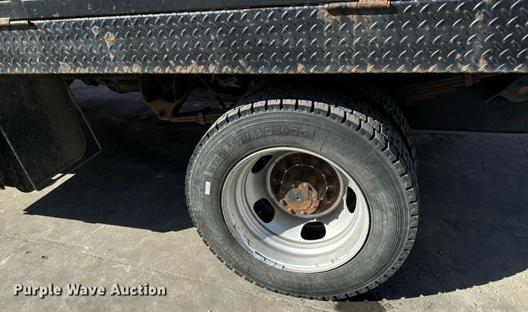 image for item MV9271 2017 Dodge  Ram 5500HD flatbed truck