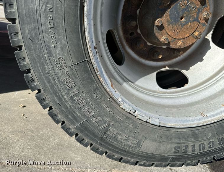 image for item MV9271 2017 Dodge  Ram 5500HD flatbed truck