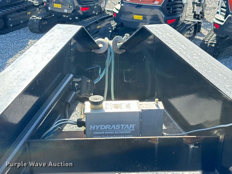 image for item MV9272 2021 PJ LD322 equipment trailer