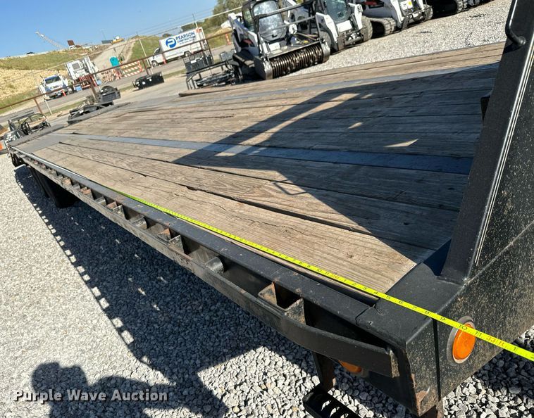 image for item MV9272 2021 PJ LD322 equipment trailer