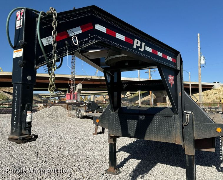 image for item MV9272 2021 PJ LD322 equipment trailer