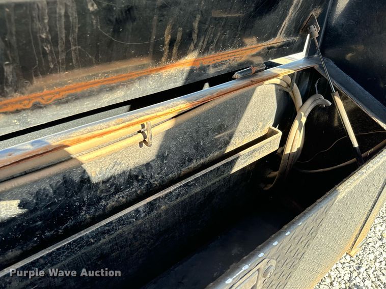 image for item MV9272 2021 PJ LD322 equipment trailer