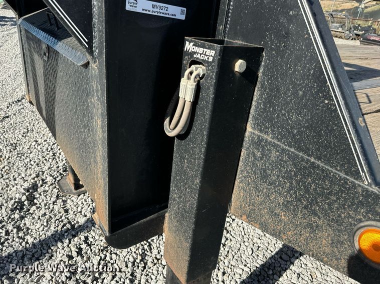 image for item MV9272 2021 PJ LD322 equipment trailer