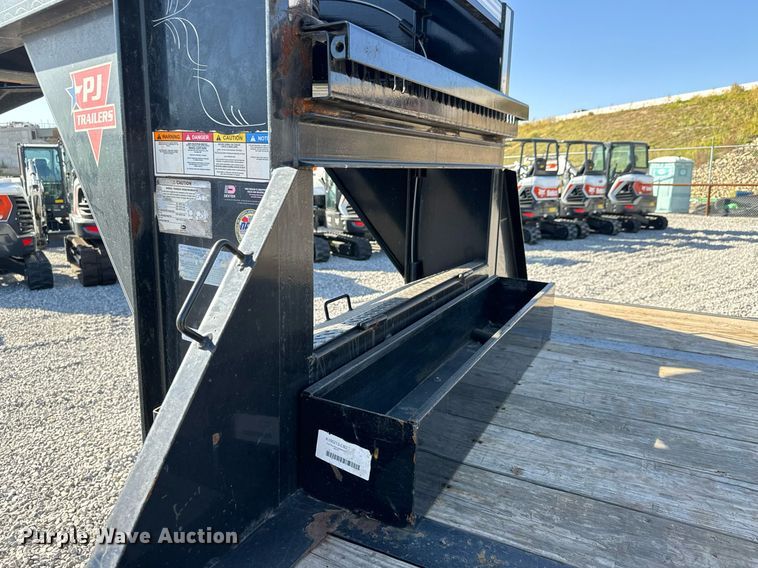 image for item MV9272 2021 PJ LD322 equipment trailer