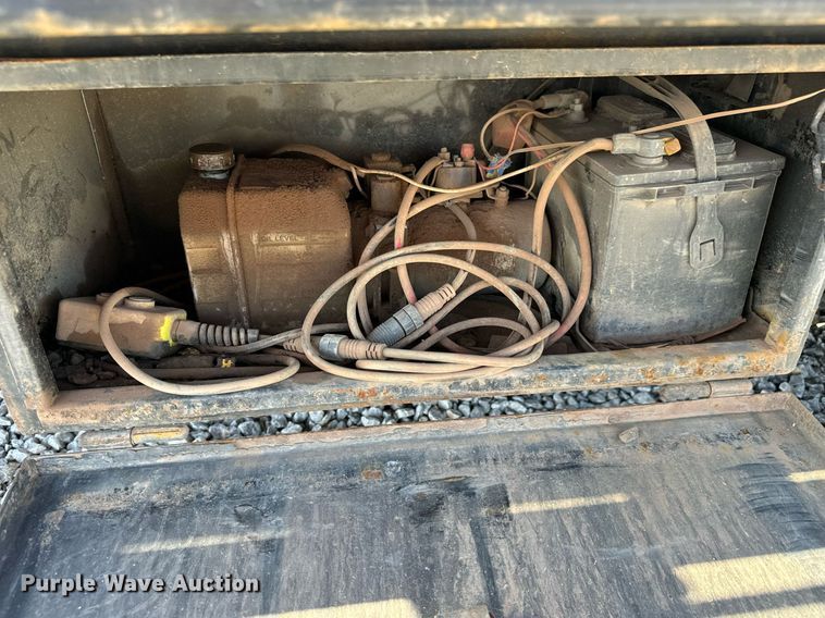 image for item MV9272 2021 PJ LD322 equipment trailer