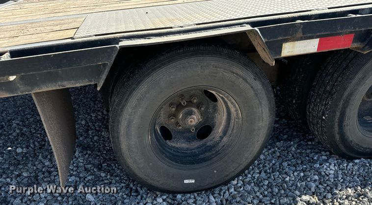 image for item MV9272 2021 PJ LD322 equipment trailer