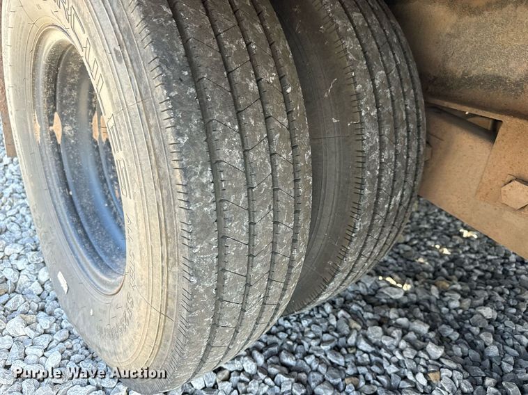 image for item MV9272 2021 PJ LD322 equipment trailer