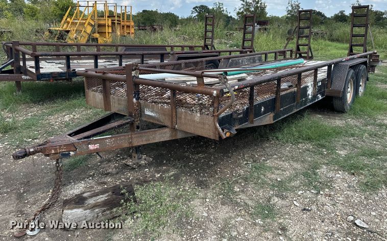 image for item NQ9658 2013 Texas Braggs utility trailer