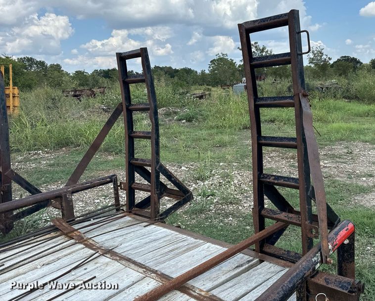 image for item NQ9658 2013 Texas Braggs utility trailer